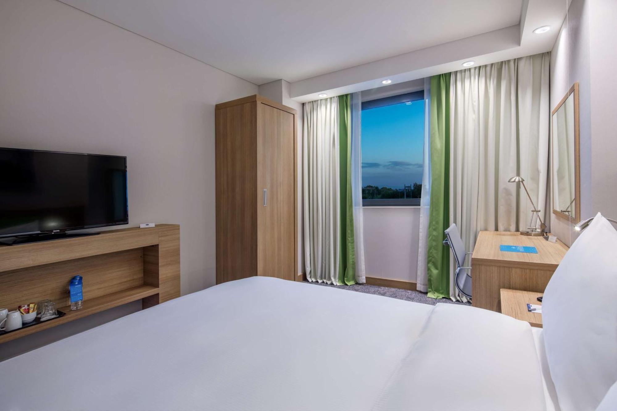แฮมป์ตัน บาย ฮิลตัน อิสตันบูล เซย์ตินบูร์นู Hotel ภายนอก รูปภาพ